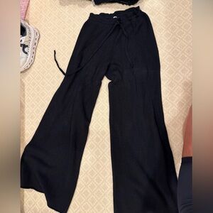 Apparis Classic Black Joggers